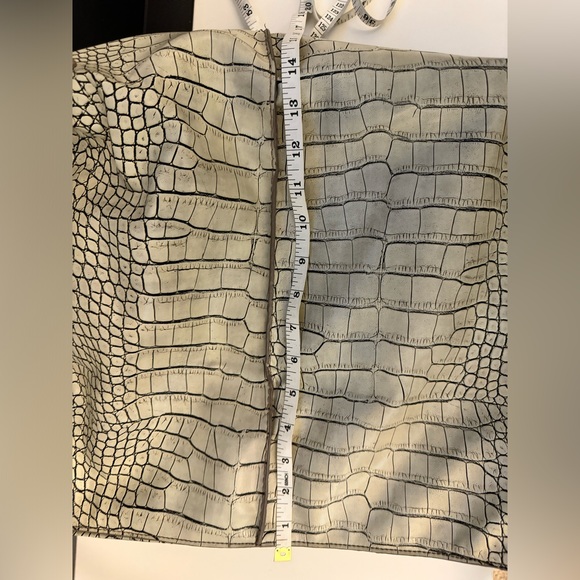 Vera Wang Large Bag - Picture 8 of 9